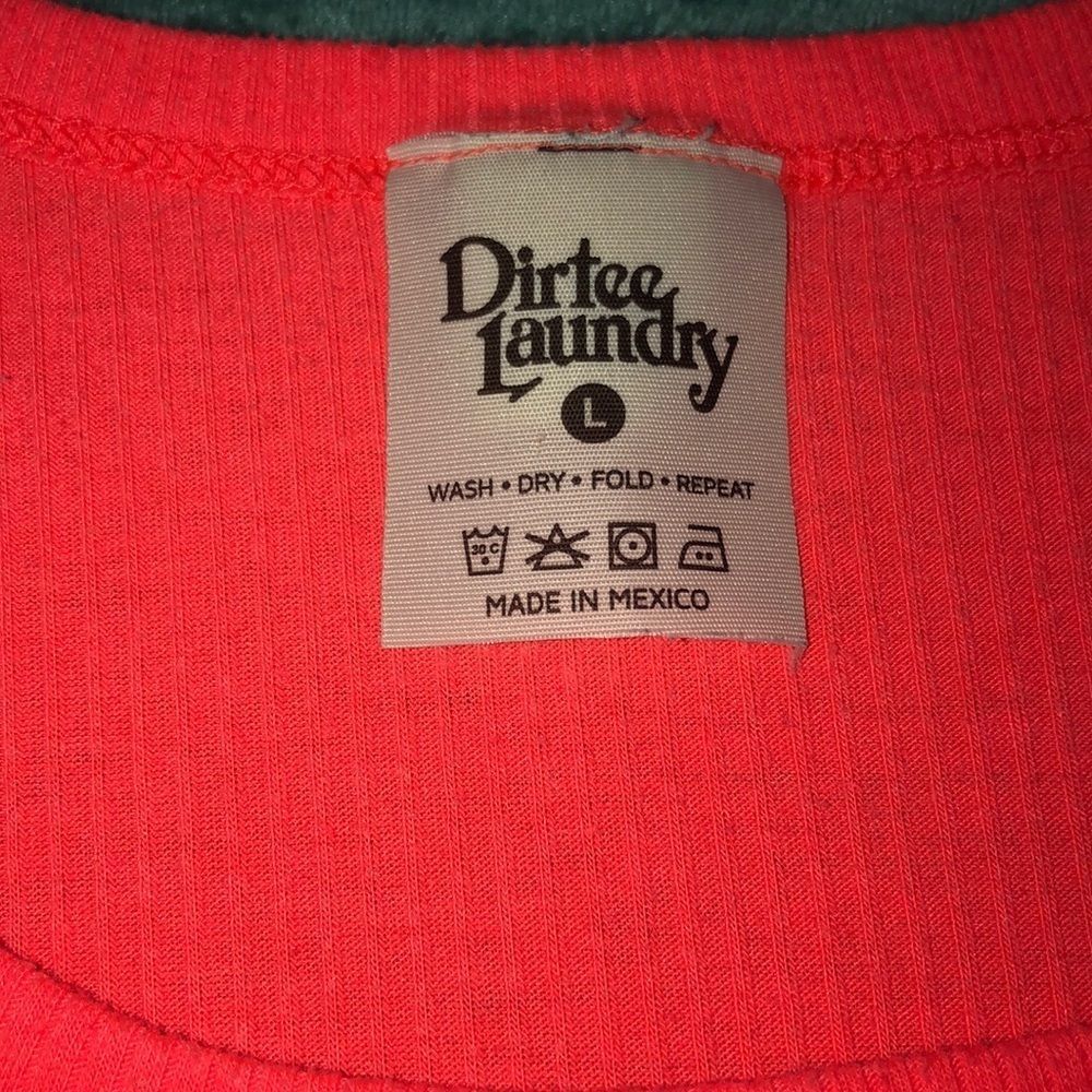 Dirtee Laundry tank - Picture 2 of 6